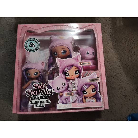 Other - Brand New Na! Na! Na! Surprise Family 12 Accessories